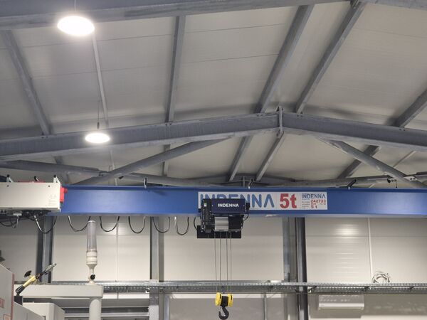Overhead crane